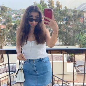 Meet your Posher, Prisci